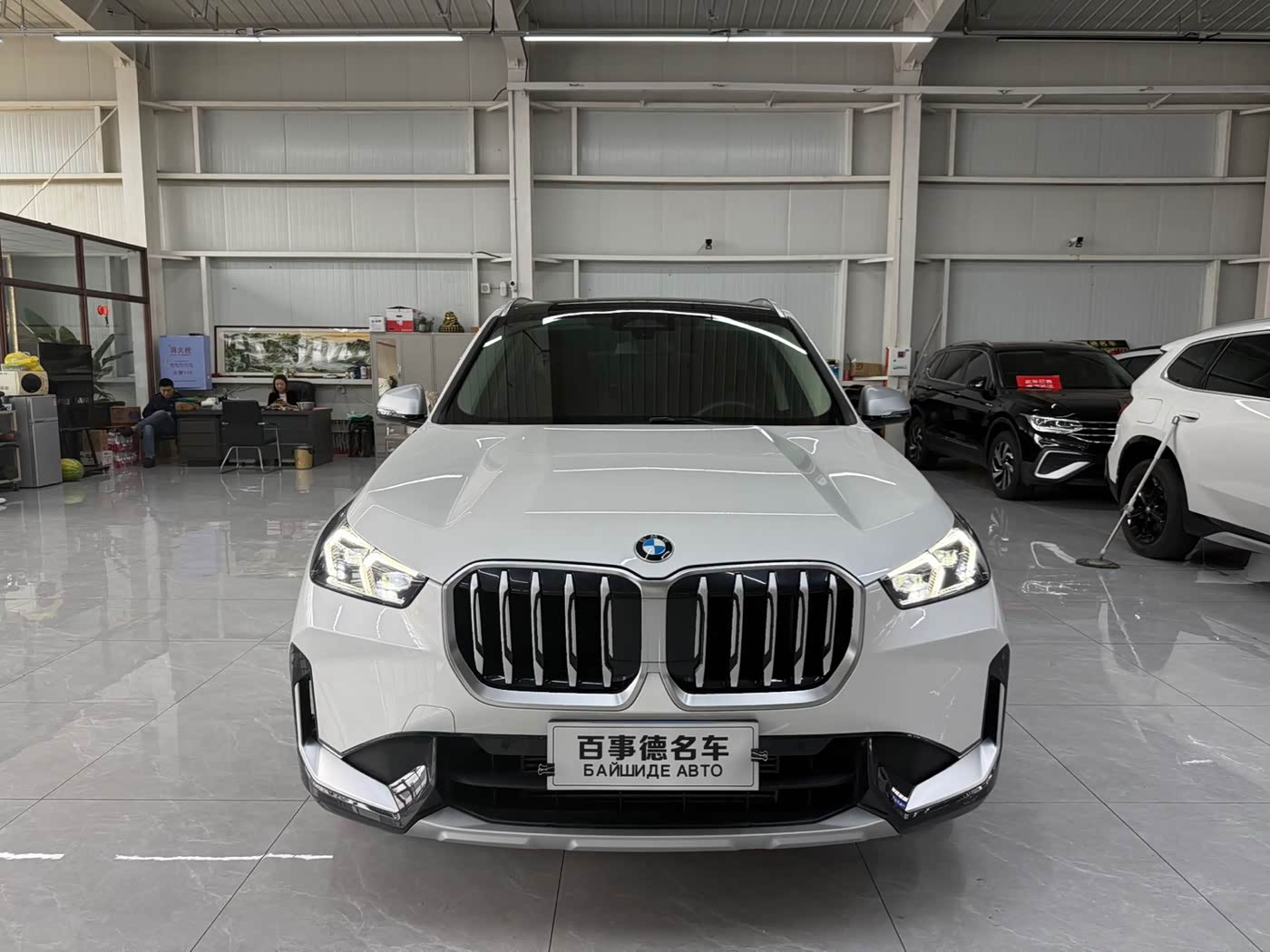 BMW X1 1.5 л 2023 г. Белый, пробег 26000 км