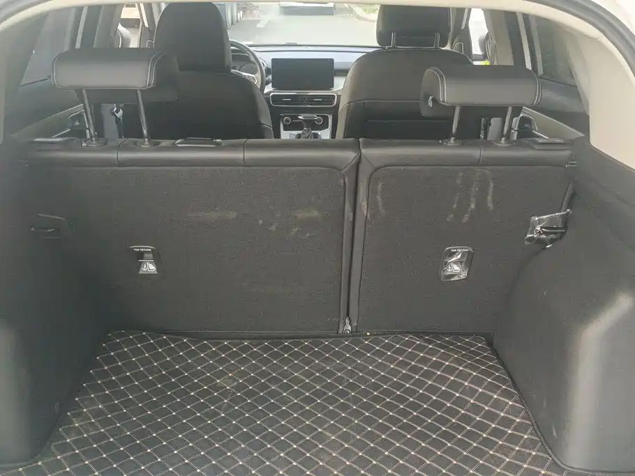 Geely Binyue — миниатюра 4
