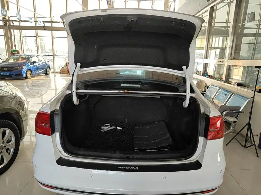 Volkswagen Bora — миниатюра 15