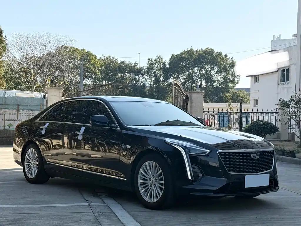 CADILLAC CT6