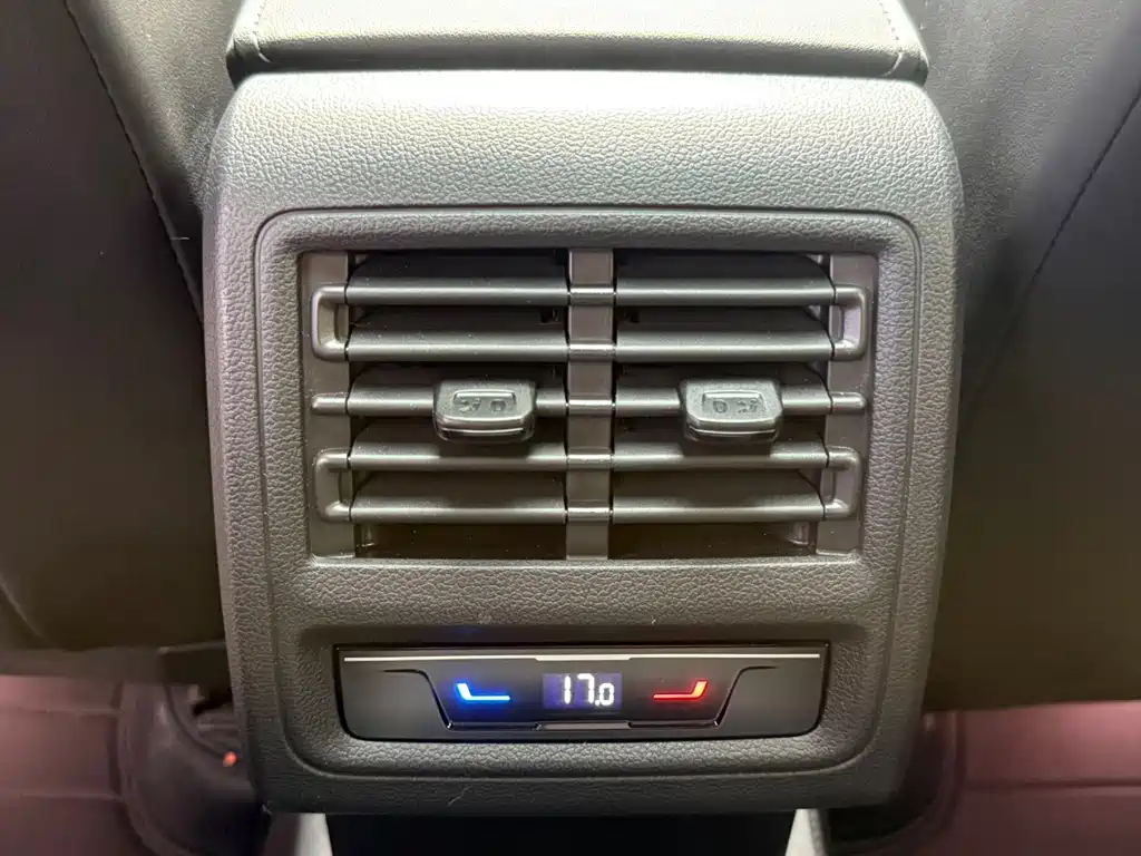 Volkswagen Golf — миниатюра 17