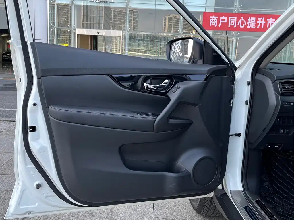 Nissan X-Trail — миниатюра 14