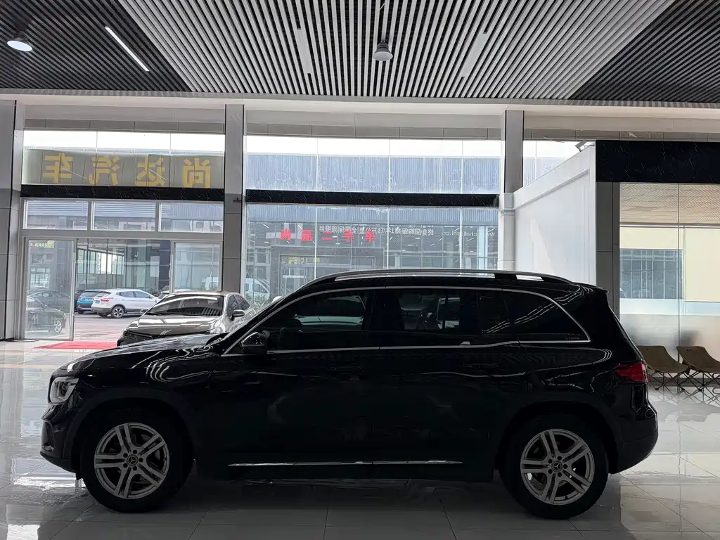 Mercedes-Benz GLB — миниатюра 3