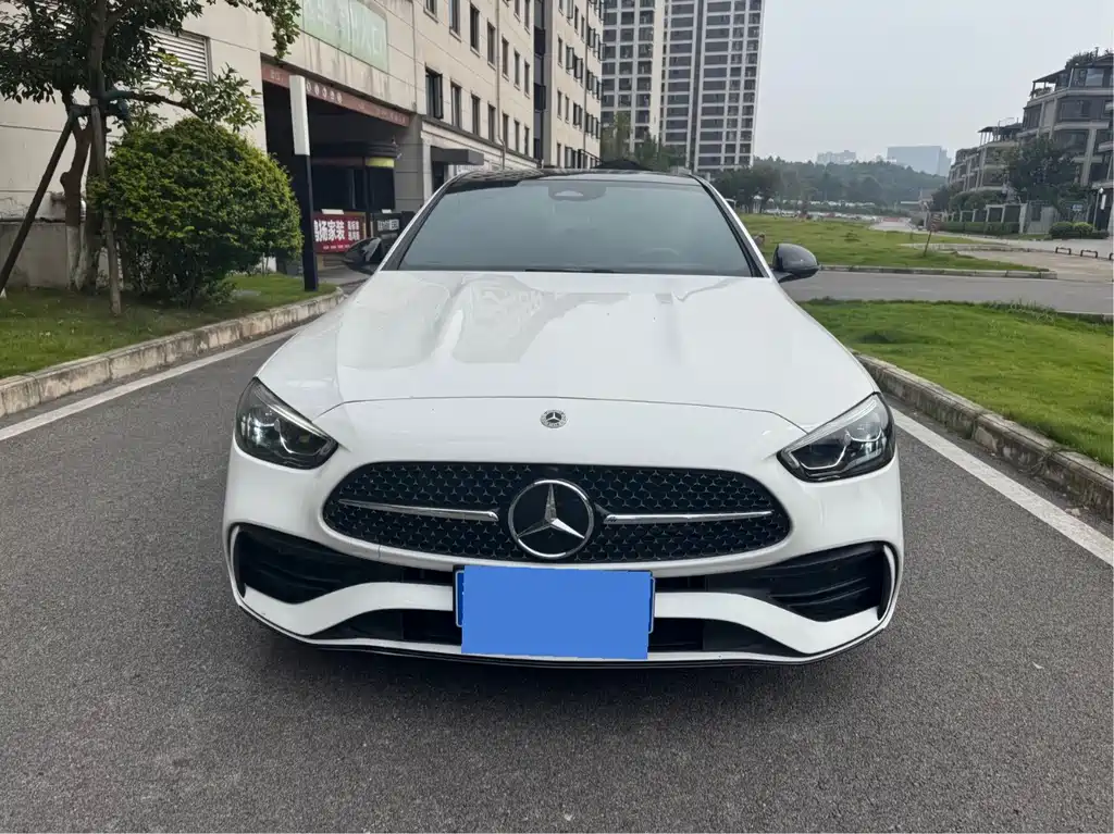 Mercedes-Benz C-Class — миниатюра 2