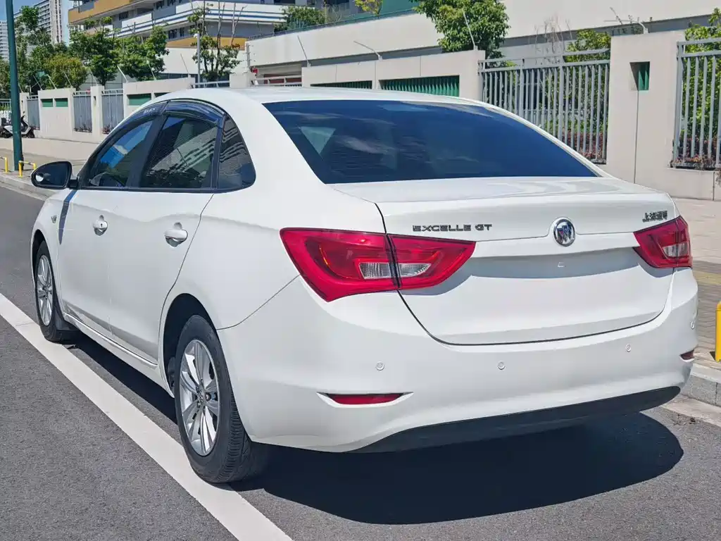 Buick Excelle — миниатюра 7