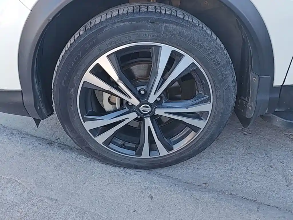Nissan Qashqai — миниатюра 23