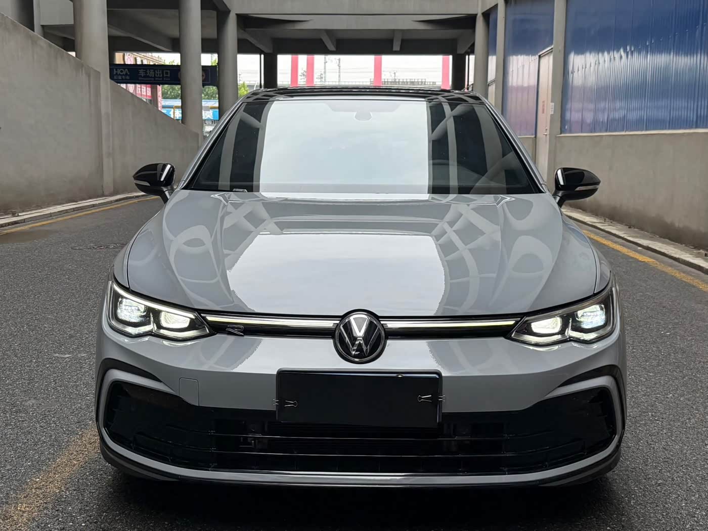 Volkswagen Golf 1.4 л 2022 г. Серебристо-серый, пробег 36000 км