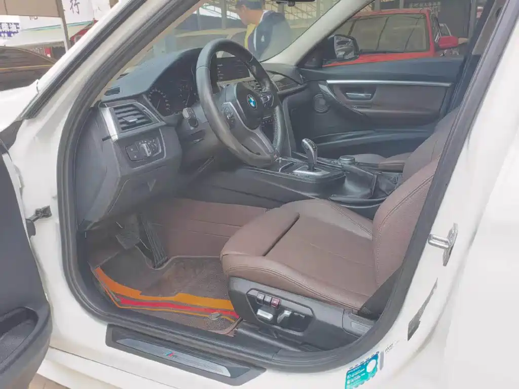 BMW 3 Series — миниатюра 3
