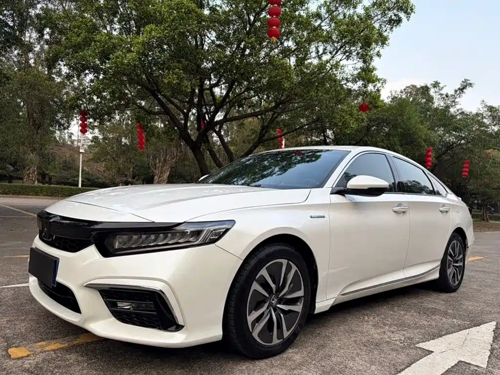 2019 Honda Inspire - zdjęcie 1 z 9