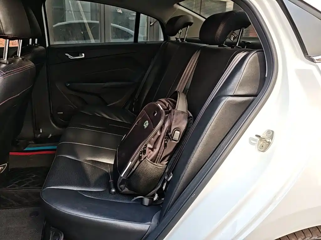 Chery Arrizo 5 — миниатюра 17