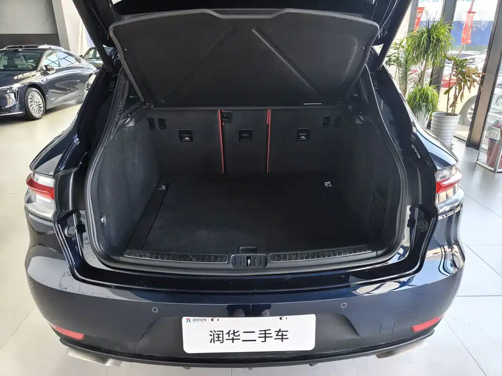 Porsche Macan — миниатюра 15
