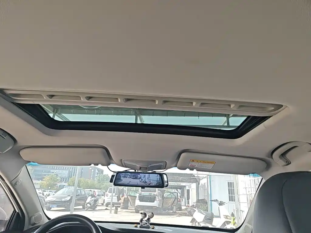 Roewe 360 — миниатюра 18