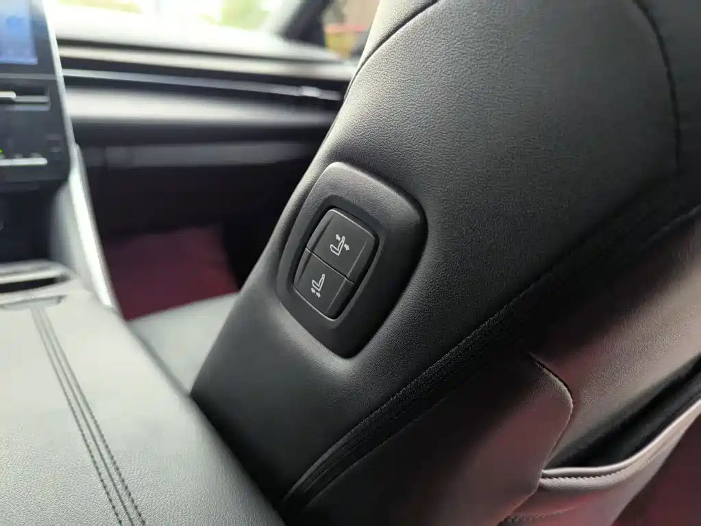 Toyota Avalon — миниатюра 14