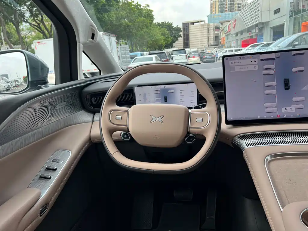 XPeng X9 — миниатюра 20