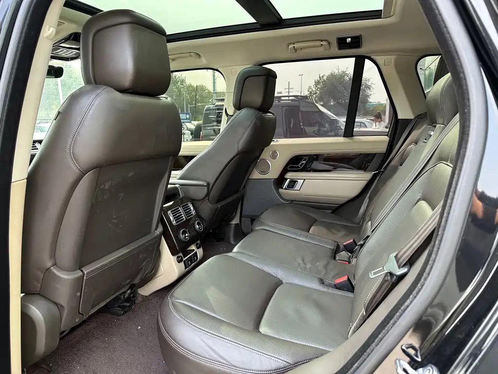 Land Rover Range Rover — миниатюра 6