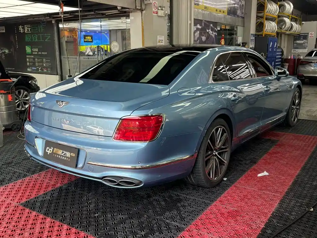 Bentley Flying Spur — миниатюра 7