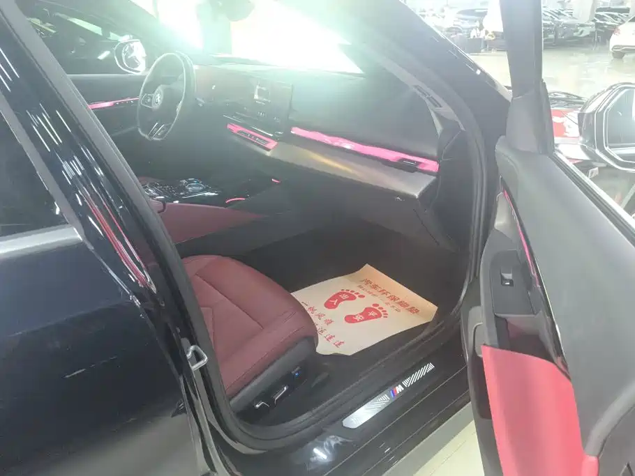BMW i5 — миниатюра 8