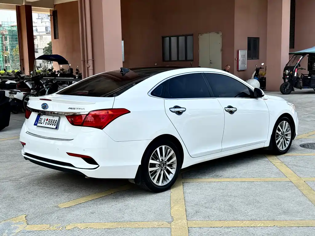 Hyundai Mistra — миниатюра 6