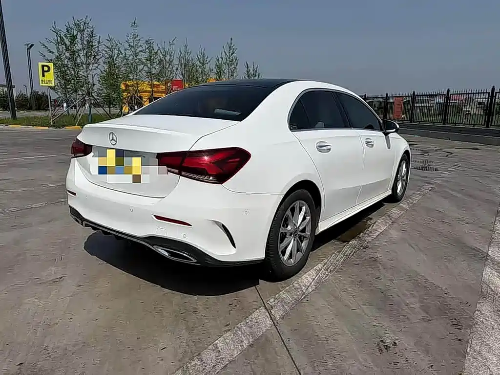 Mercedes-Benz A-Class — миниатюра 7