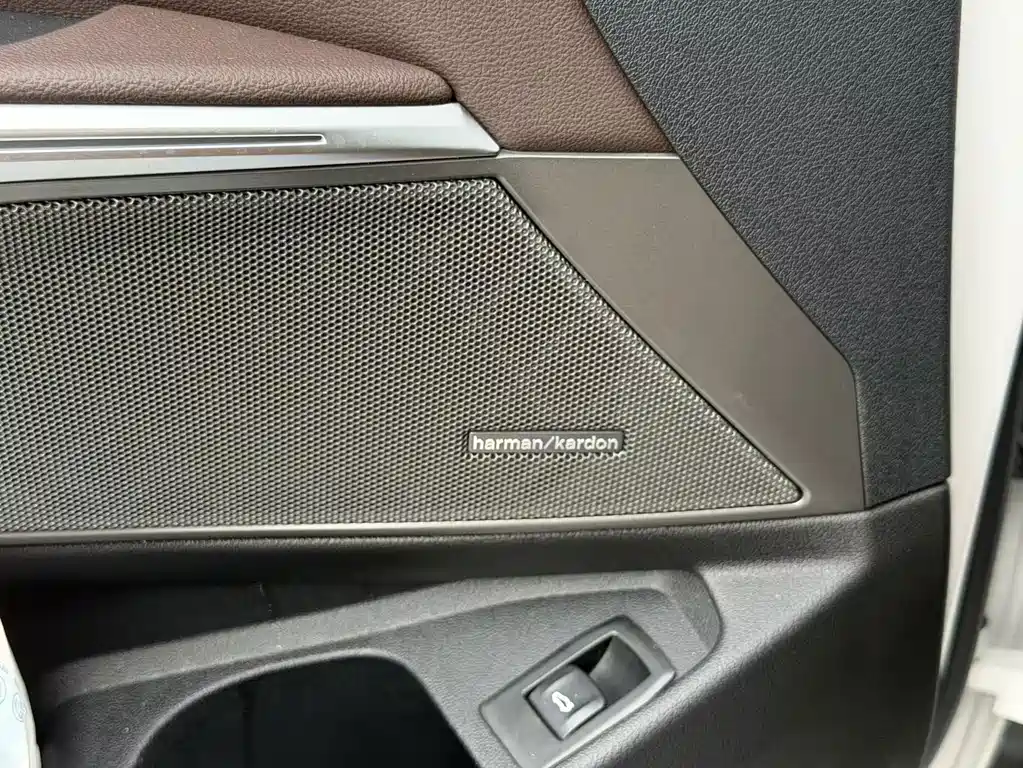 BMW 3 Series — миниатюра 10