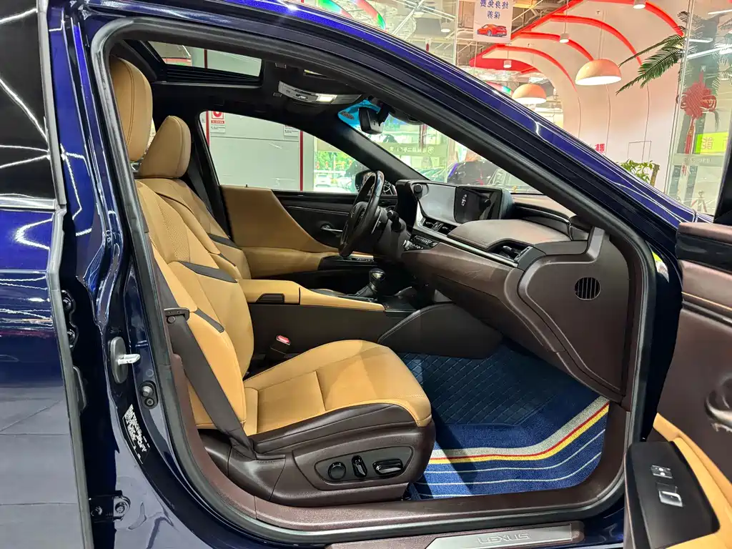Lexus ES — миниатюра 8