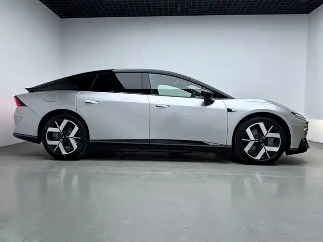 XPeng P7+ — миниатюра 11