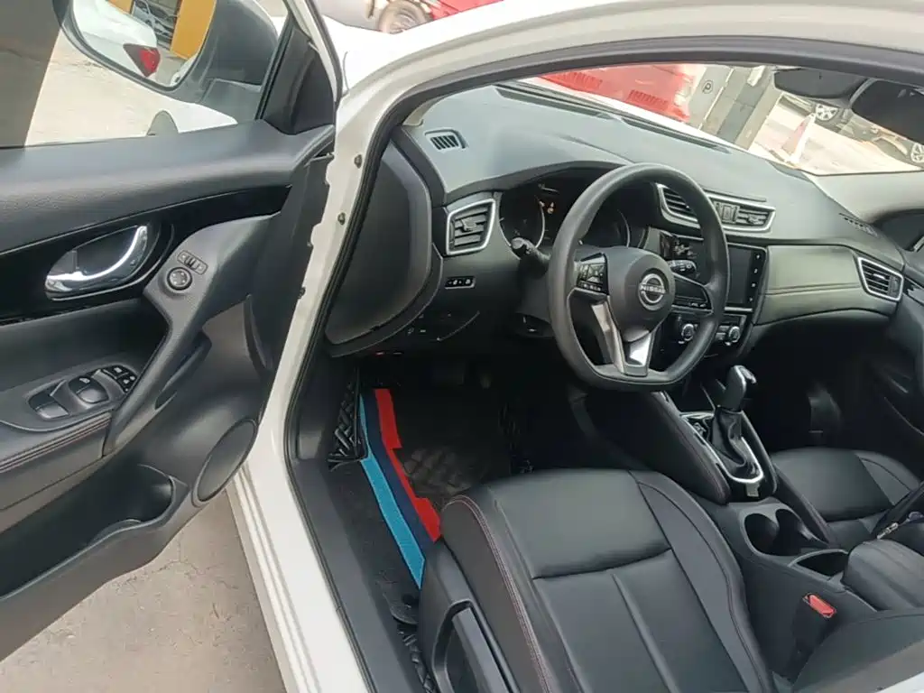 Nissan Qashqai — миниатюра 16