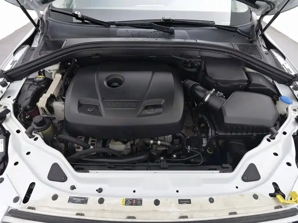 Volvo XC60 — миниатюра 6