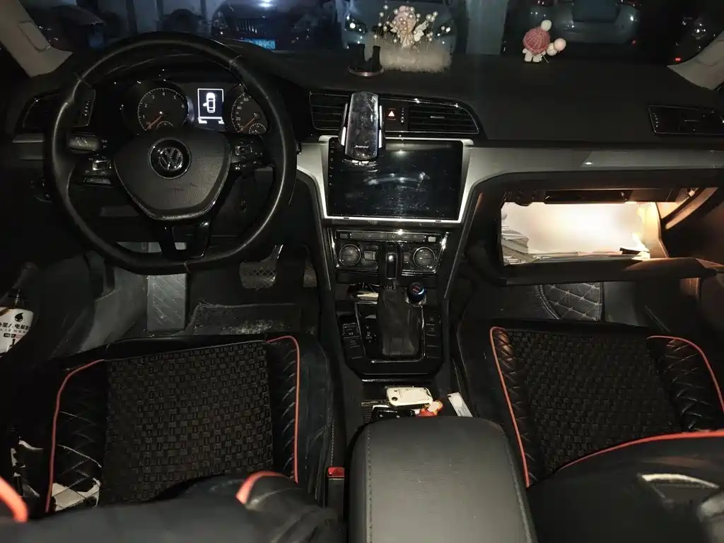 Volkswagen Lamando — миниатюра 10