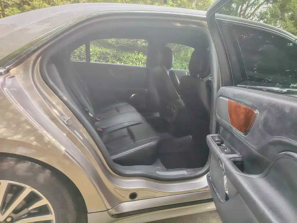 Lincoln Continental — миниатюра 15