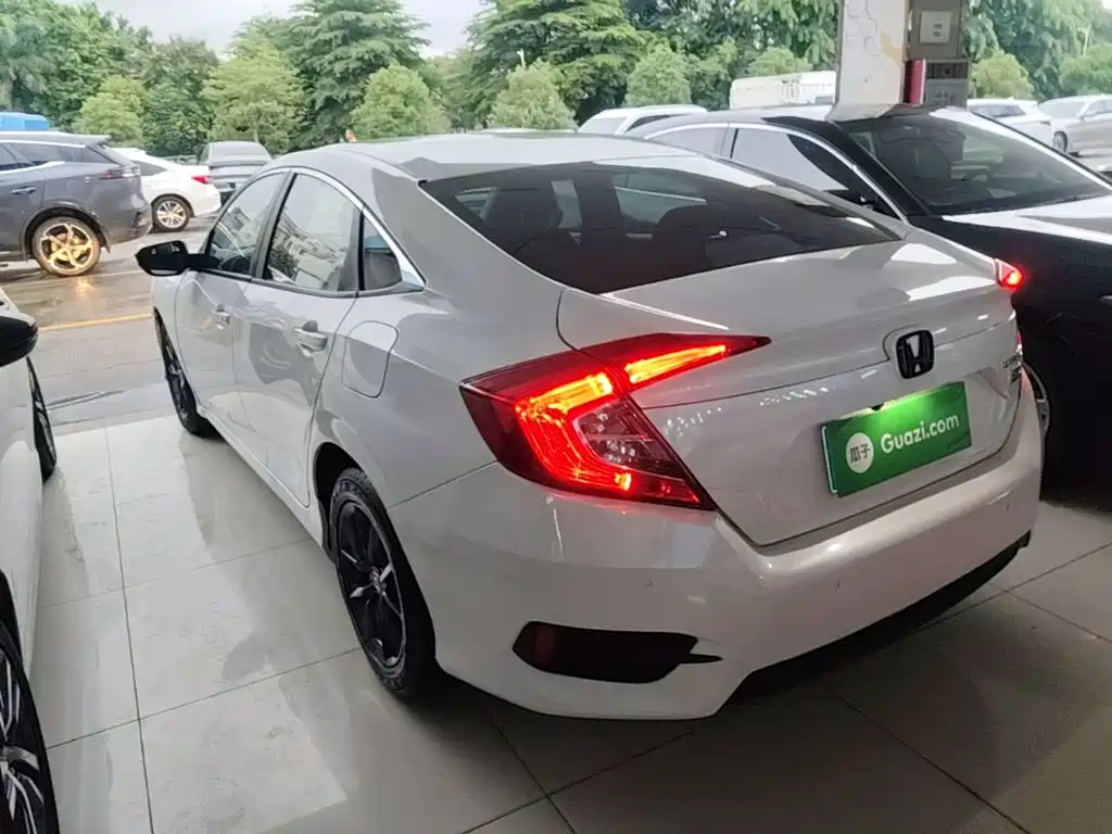 Honda Civic — миниатюра 5