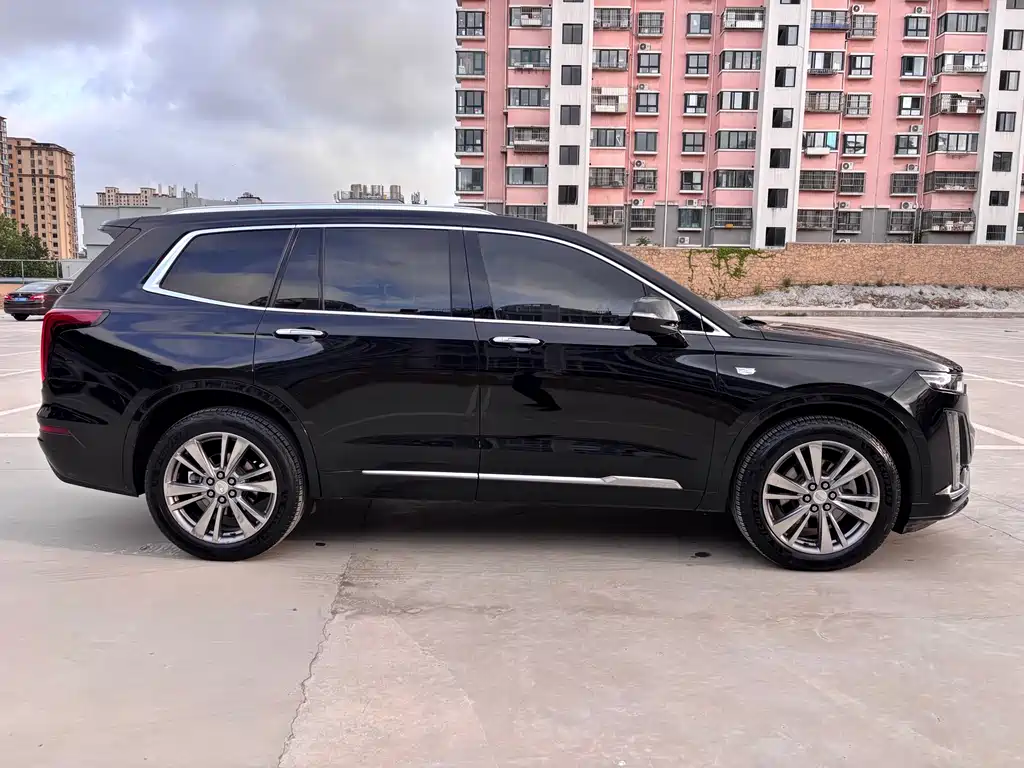 Cadillac XT6 2020 28T мест Luxury