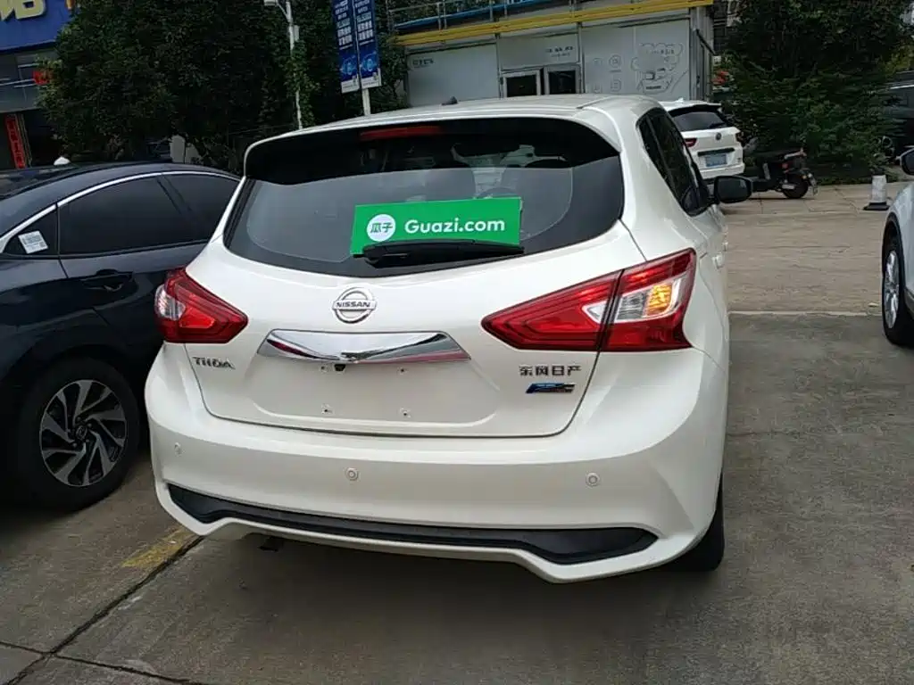 Nissan Tiida — миниатюра 6