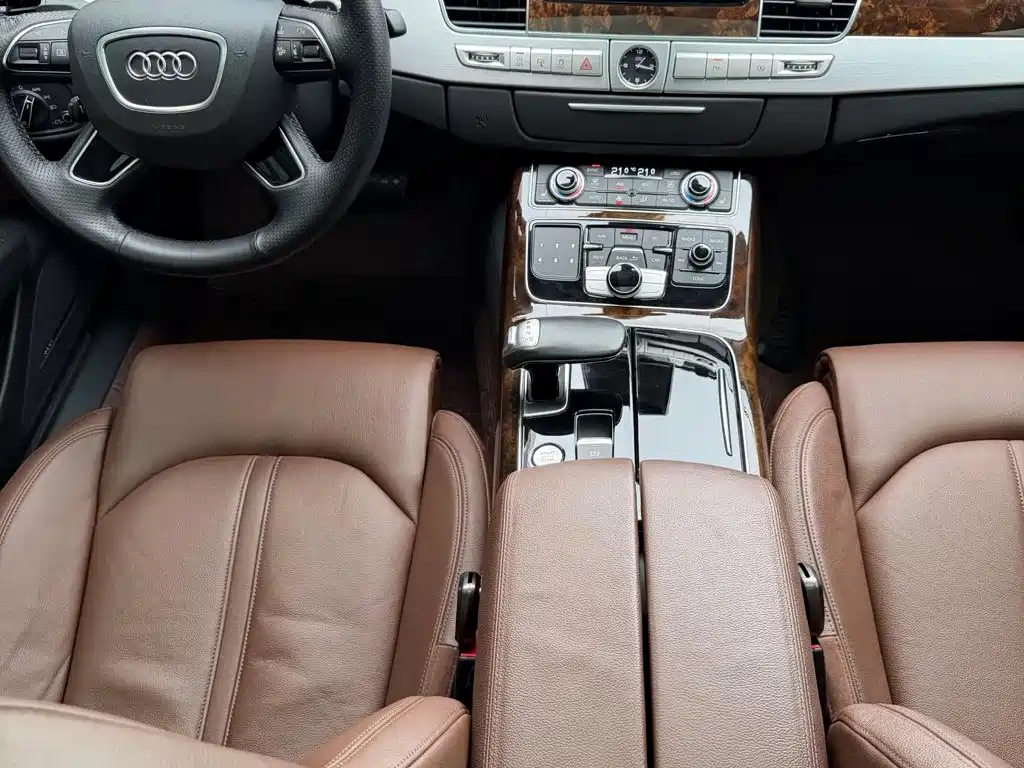 Audi A8 — миниатюра 12