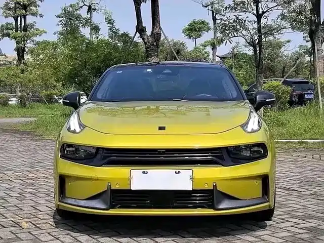 2020 Lynk & Co 03