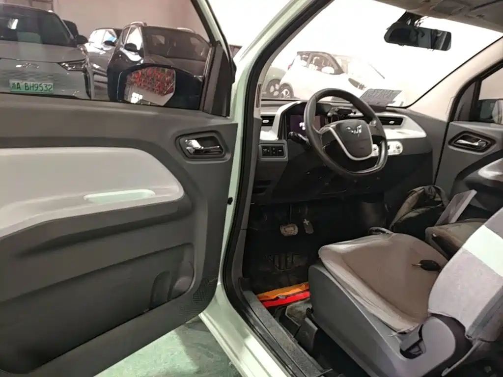 Wuling MINIEV — миниатюра 16