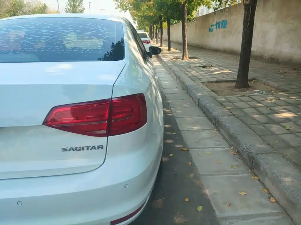 Volkswagen Sagitar — миниатюра 8