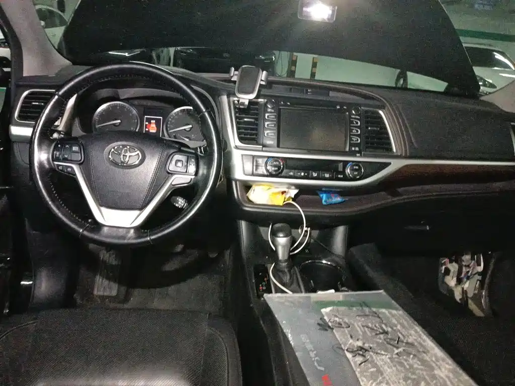 Toyota Highlander — миниатюра 5