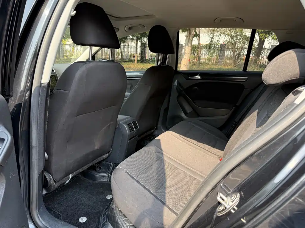 Volkswagen Golf — миниатюра 7