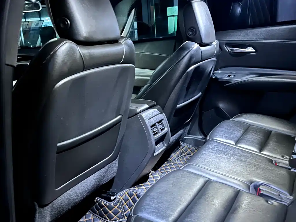 Cadillac XT4 — миниатюра 3
