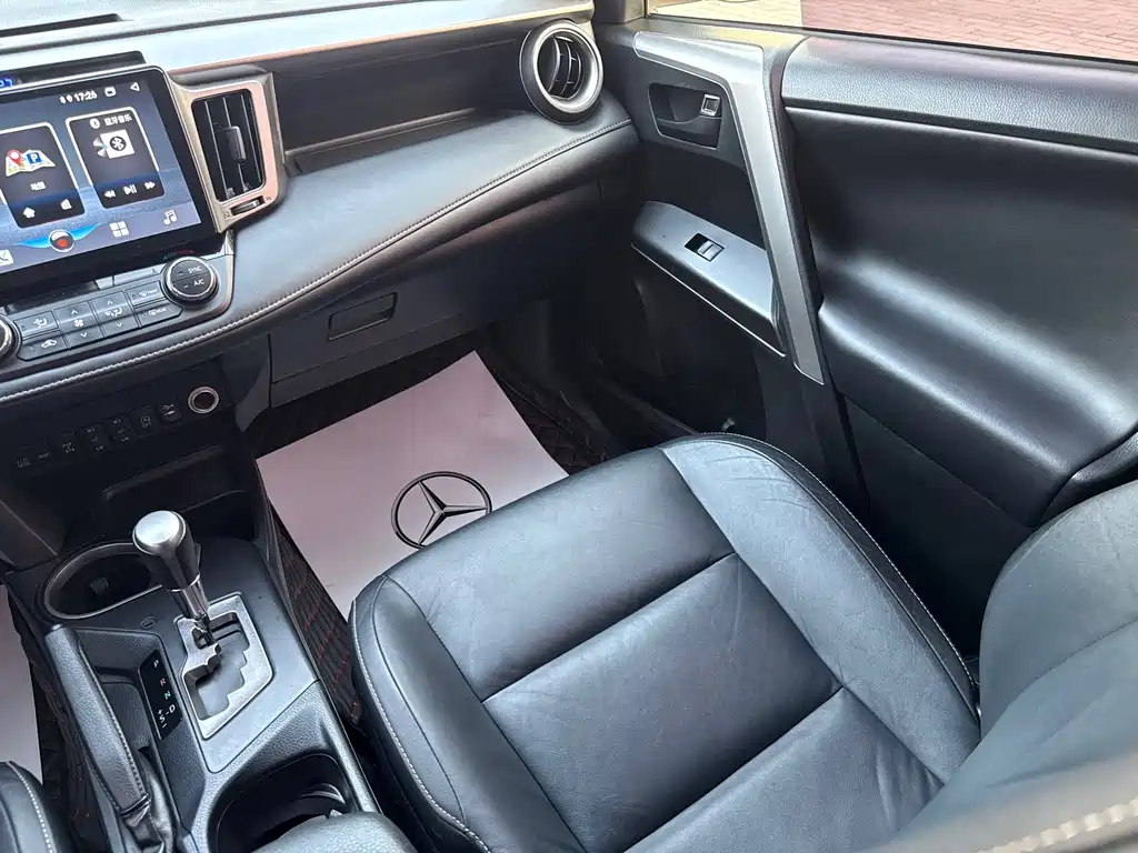 Toyota RAV4 — миниатюра 16