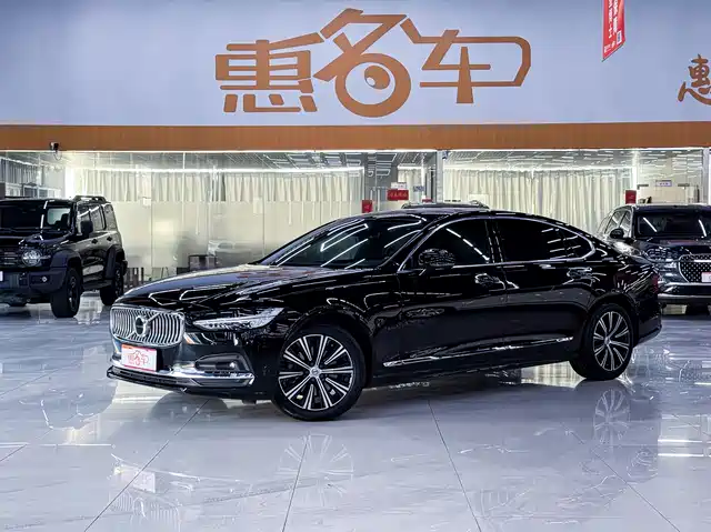 VOLVO S90 2021