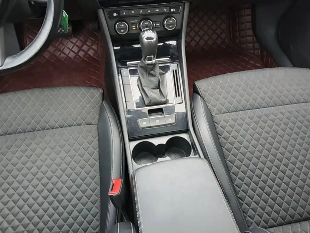 Skoda Superb — миниатюра 14