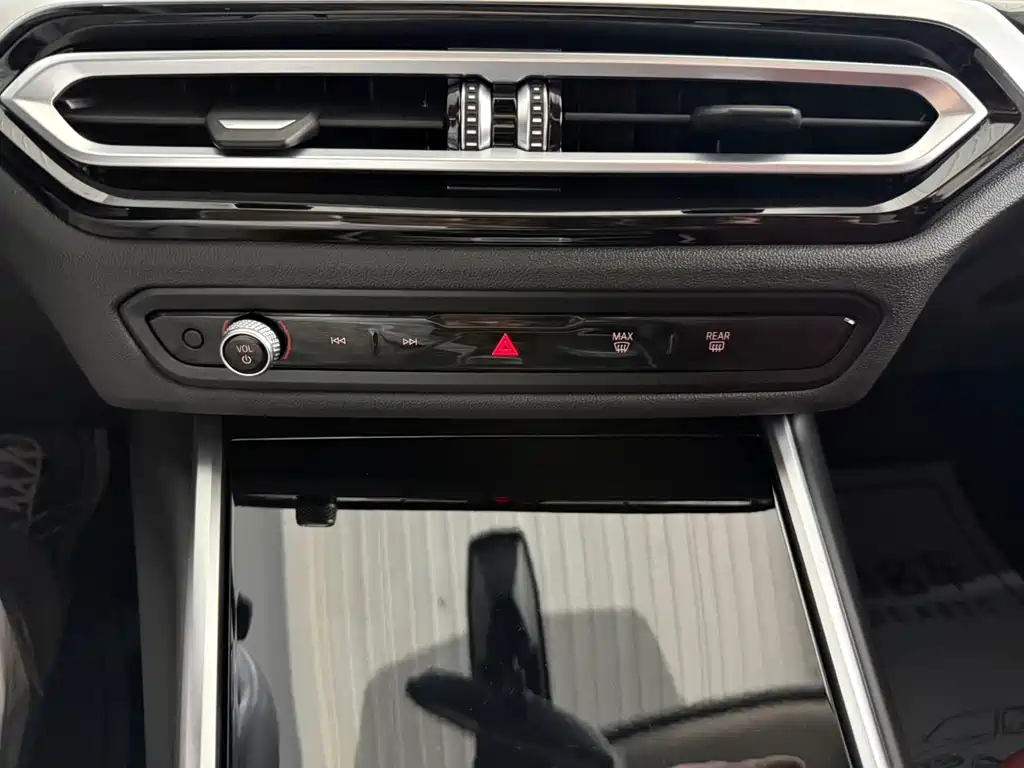 BMW 3 Series — миниатюра 12