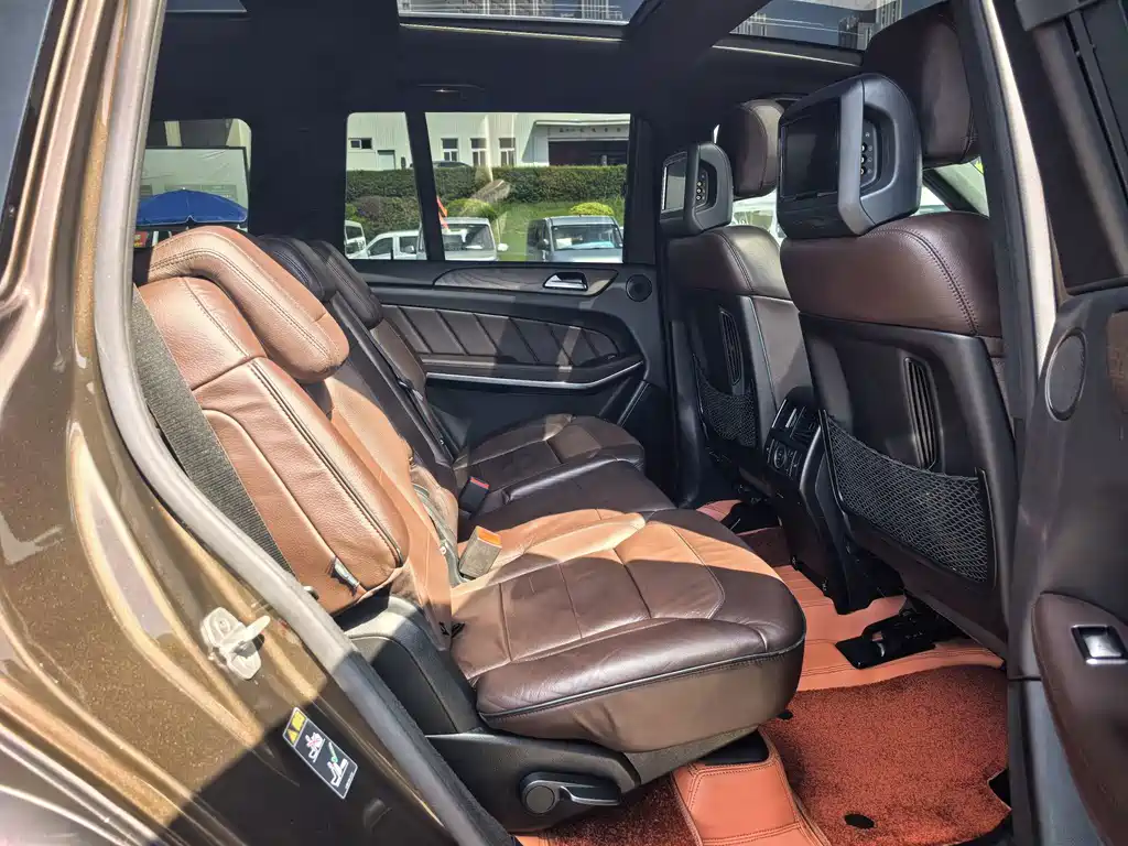 Mercedes-Benz GL-Class — миниатюра 12