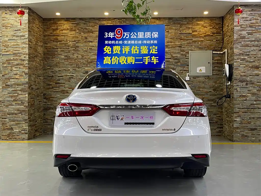 Toyota Camry — миниатюра 4