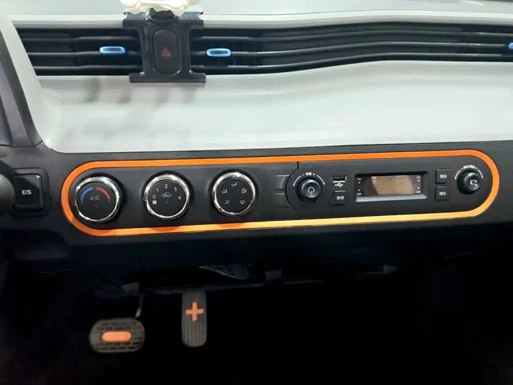 Wuling MINIEV — миниатюра 13