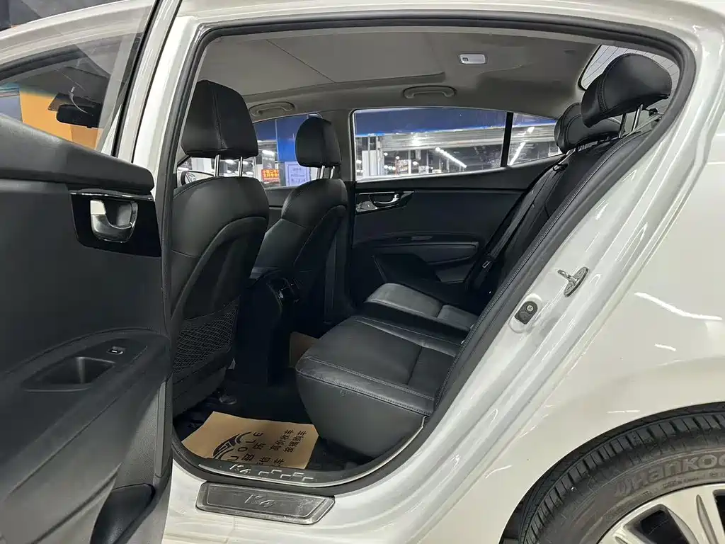 Kia K4 — миниатюра 6