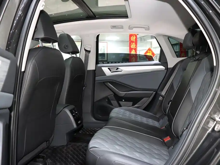 Volkswagen Sagitar — миниатюра 11