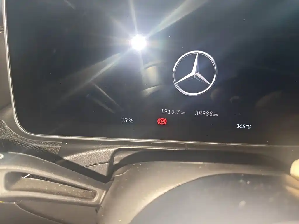 Mercedes-Benz C-Class — миниатюра 13